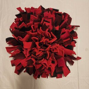 Snuffle Mat for Dogs/Puppies – Red / Black Plaid